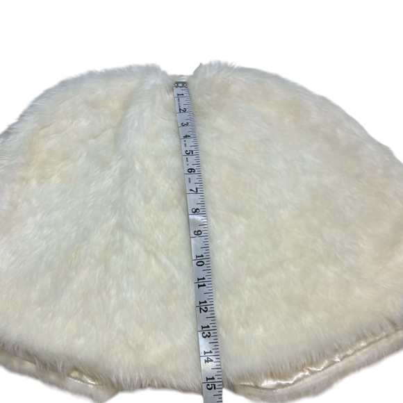 Toby NYC ivory and sequin collared faux fur wrap shawl size 4-14 - Picture 2 of 9
